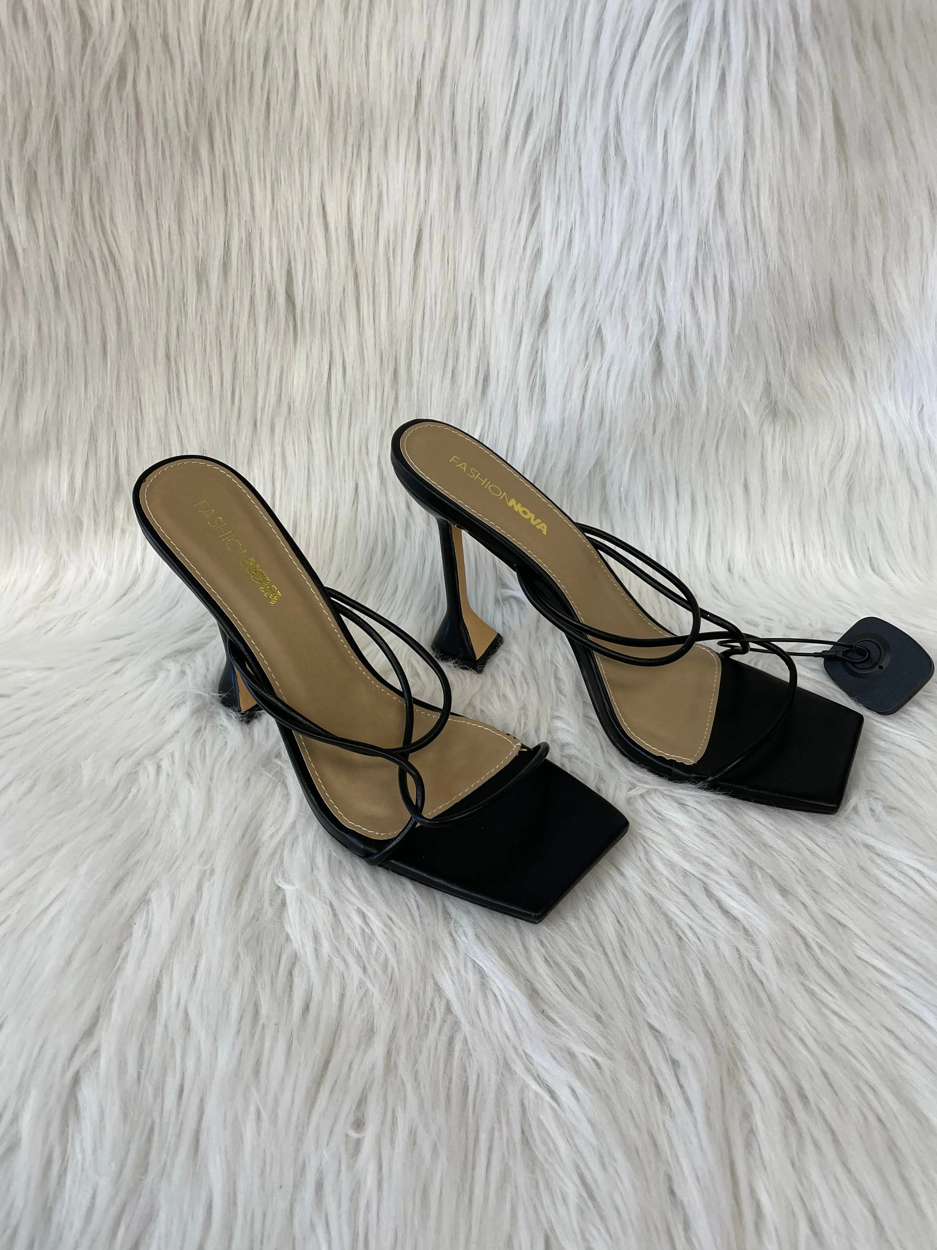 Black Sandals Heels Block Fashion Nova, Size 10