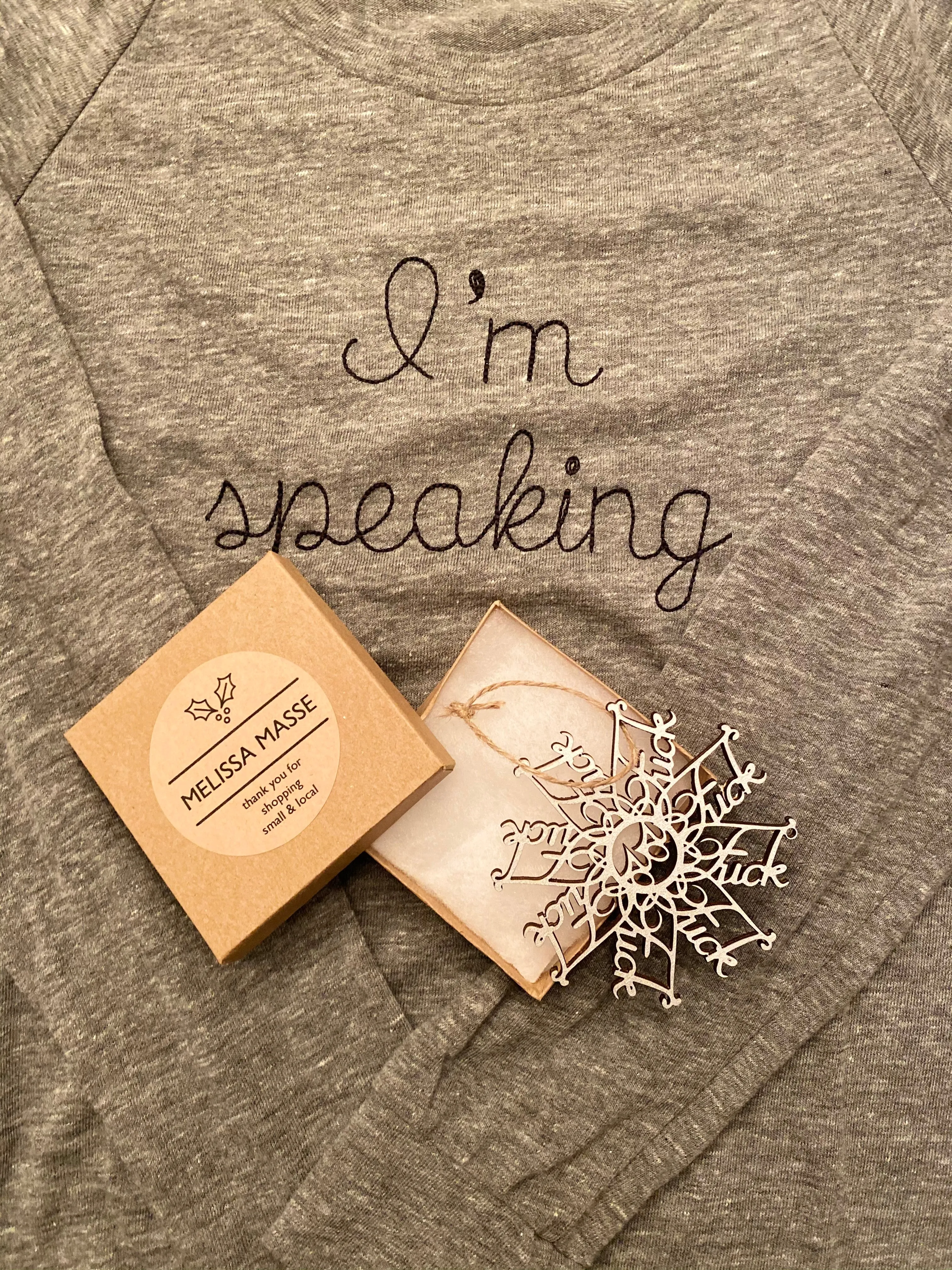 I’m speaking embroidered h. grey  raglan t-shirt