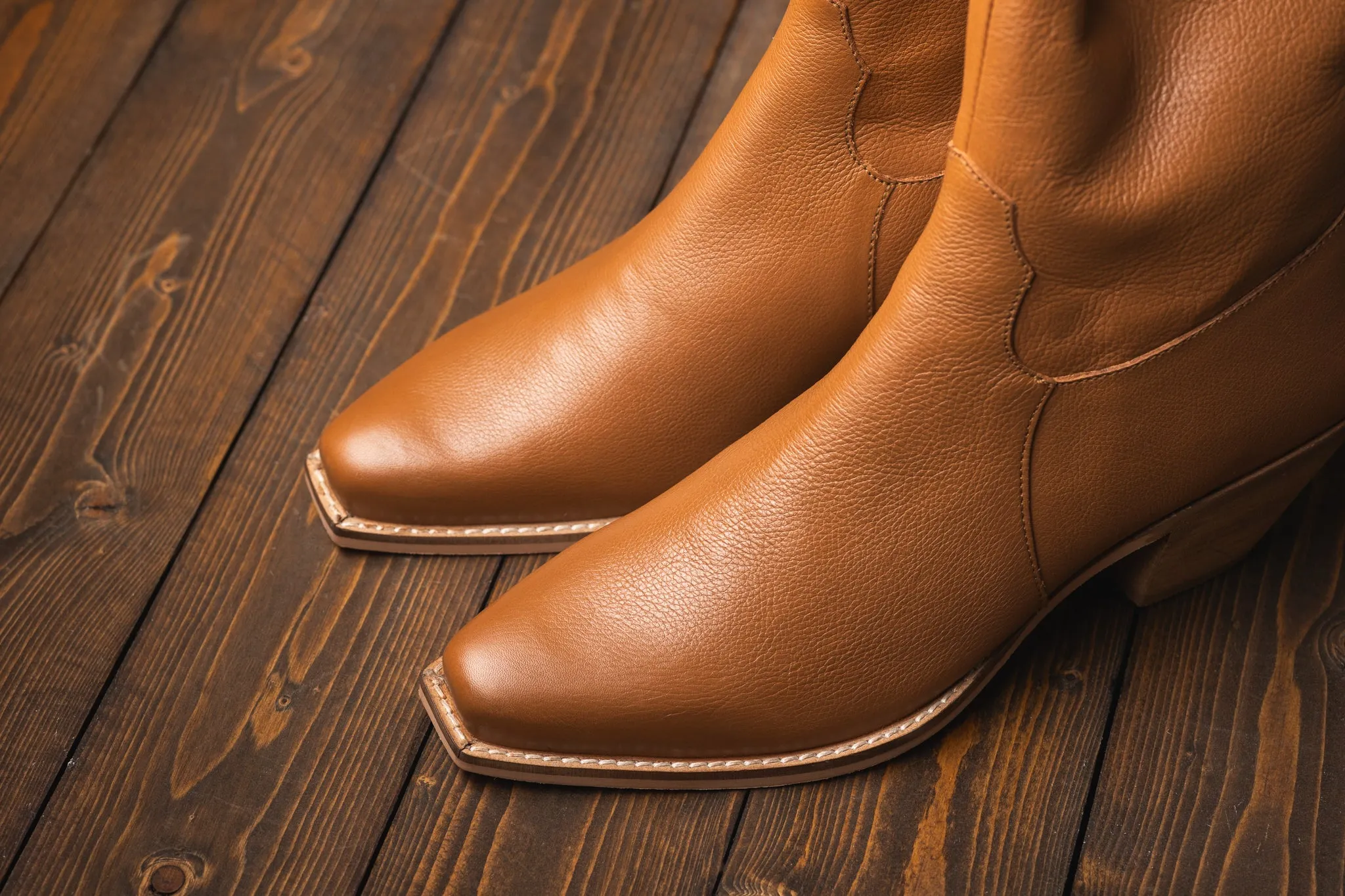 Lariat Leather Ankle Bootie in Tan