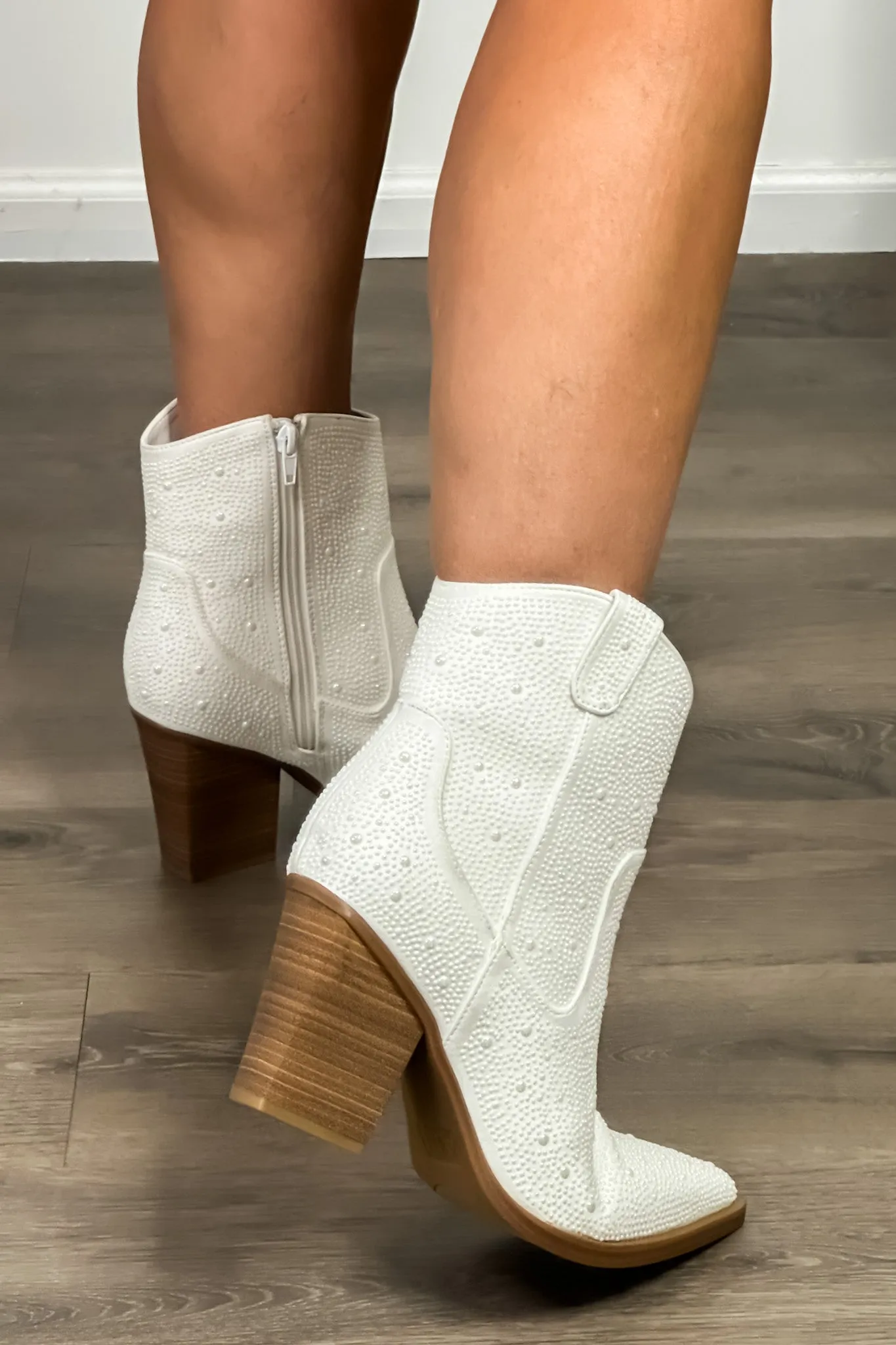 Mia Dawson Pearled Western Bootie : White Nova