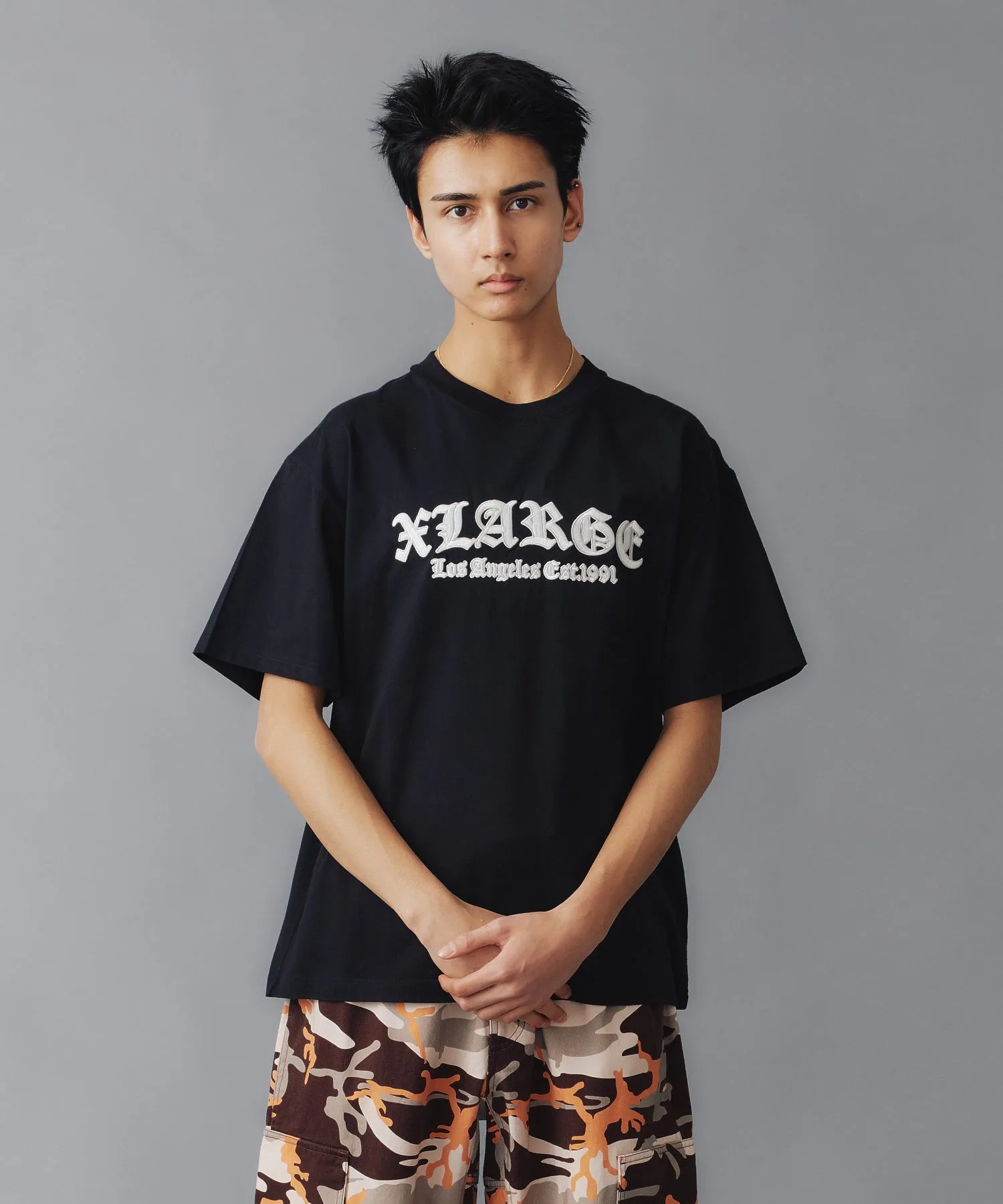 OLD ENGLISH LOGO S/S TEE