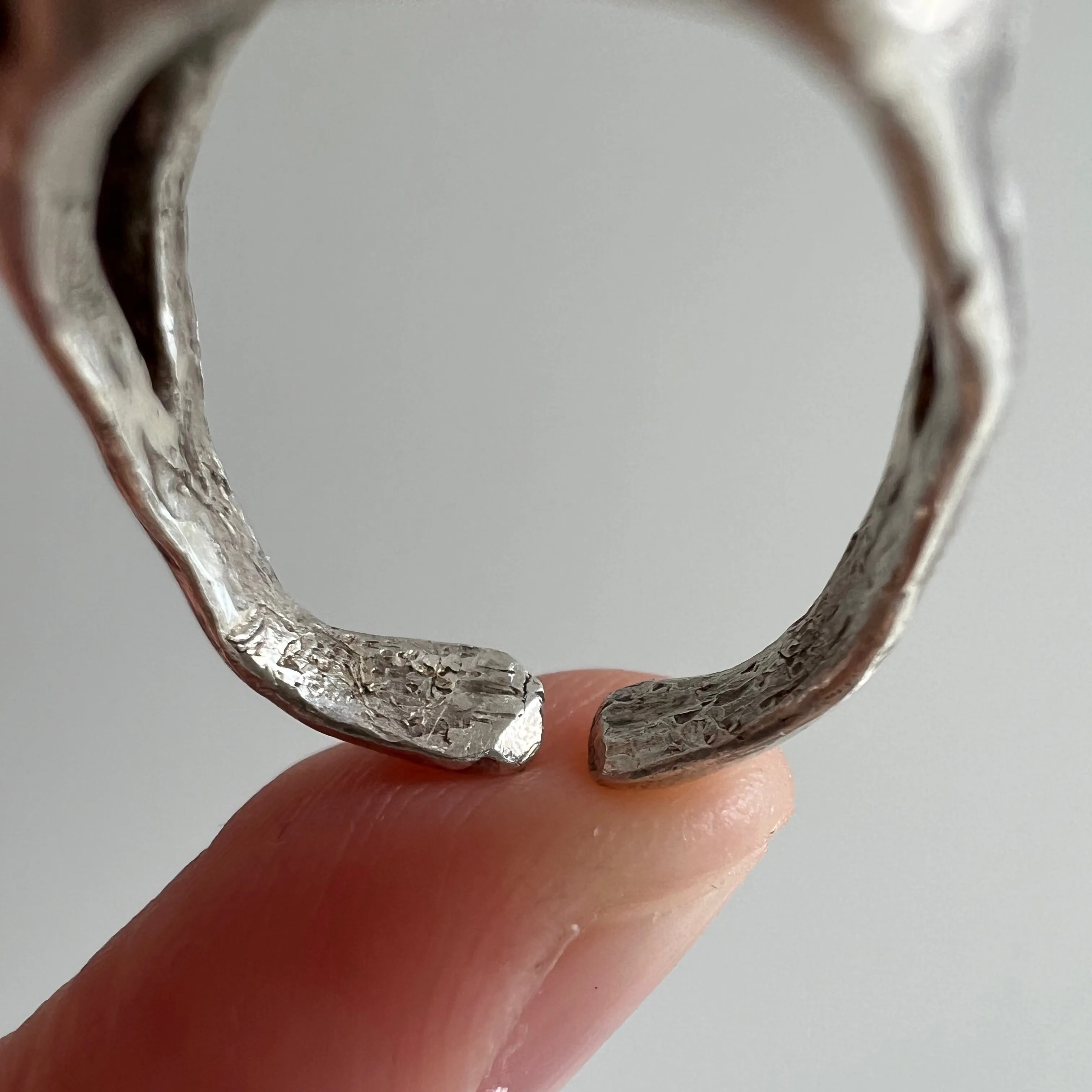 V I N T A G E // fantastic femme / sterling silver goddess ring / size 5.5